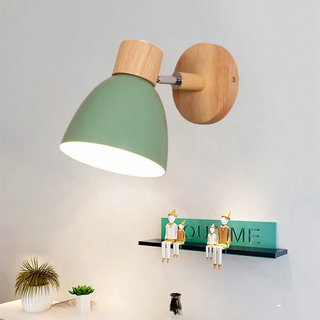 Houtkleurige Wandlamp met Scandinavisch Design