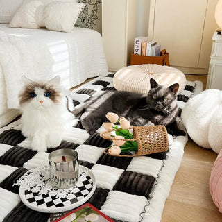 Gezellige Geruite Patchwork Huisdierenmat en Meubelbeschermer Zwart